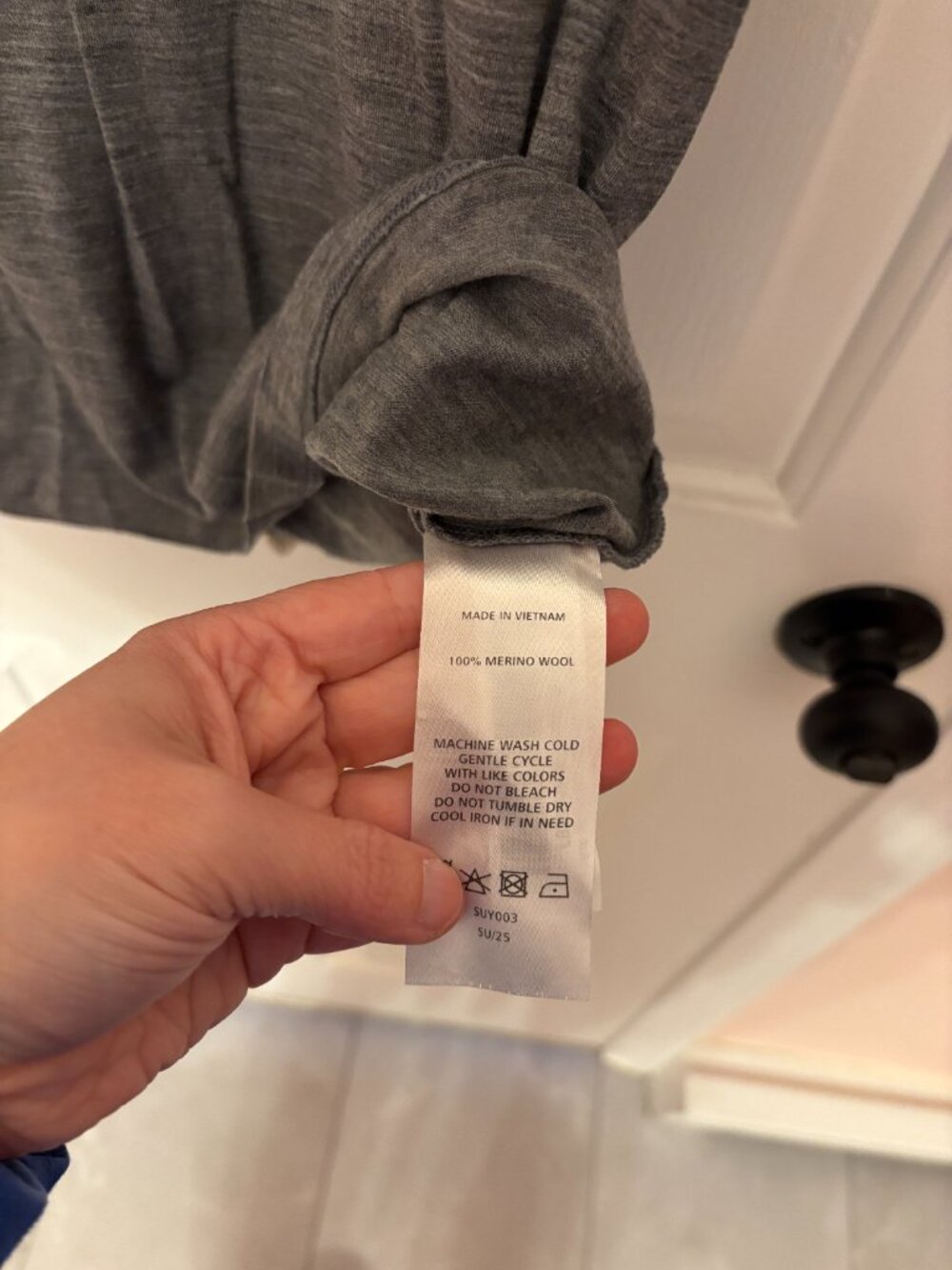 Set of Two 100% Merino Wool Quince Tee Shirts - One Black, One Gray Size XL - Picture 3 of 7